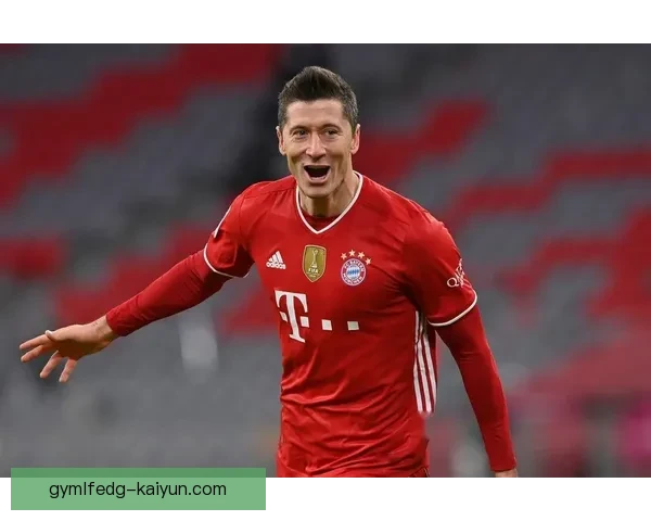 莱万多夫斯基防守贡献数据分析显示其状态回暖，有效增强球队竞争力。