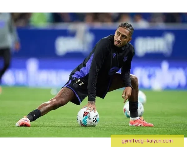 拉菲尼亚否认沙特转会传闻，专注当前赛季表现